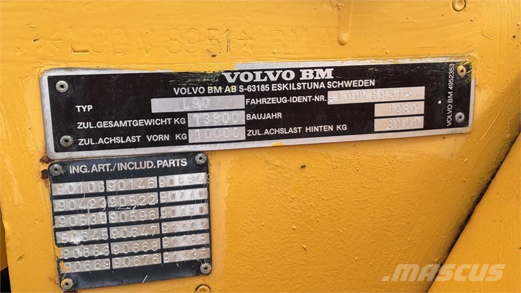 Volvo L90 LASTMASKIN Kolesové nakladače