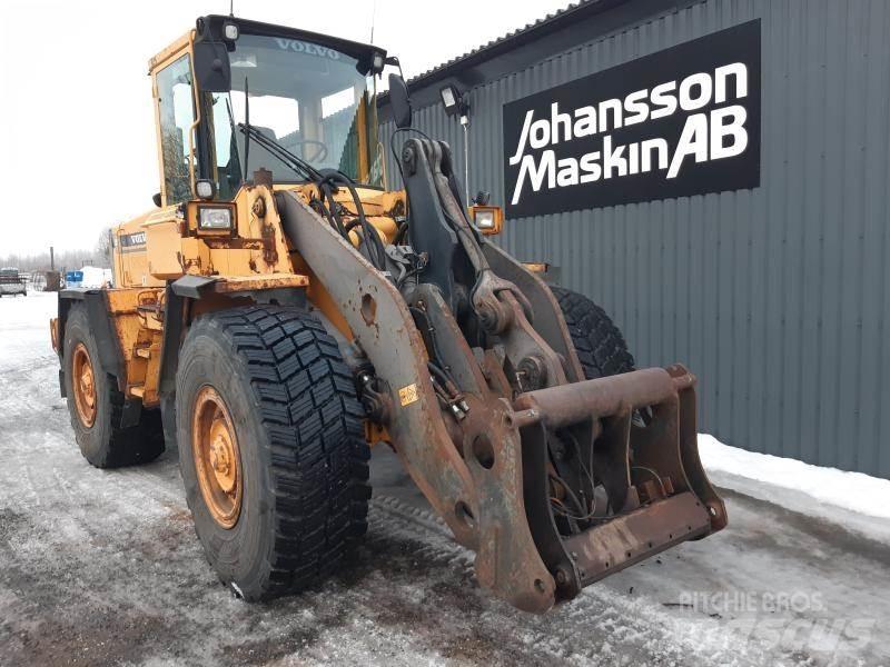 Volvo L90C Kolesové nakladače