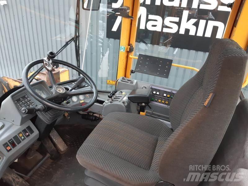 Volvo L90C Kolesové nakladače