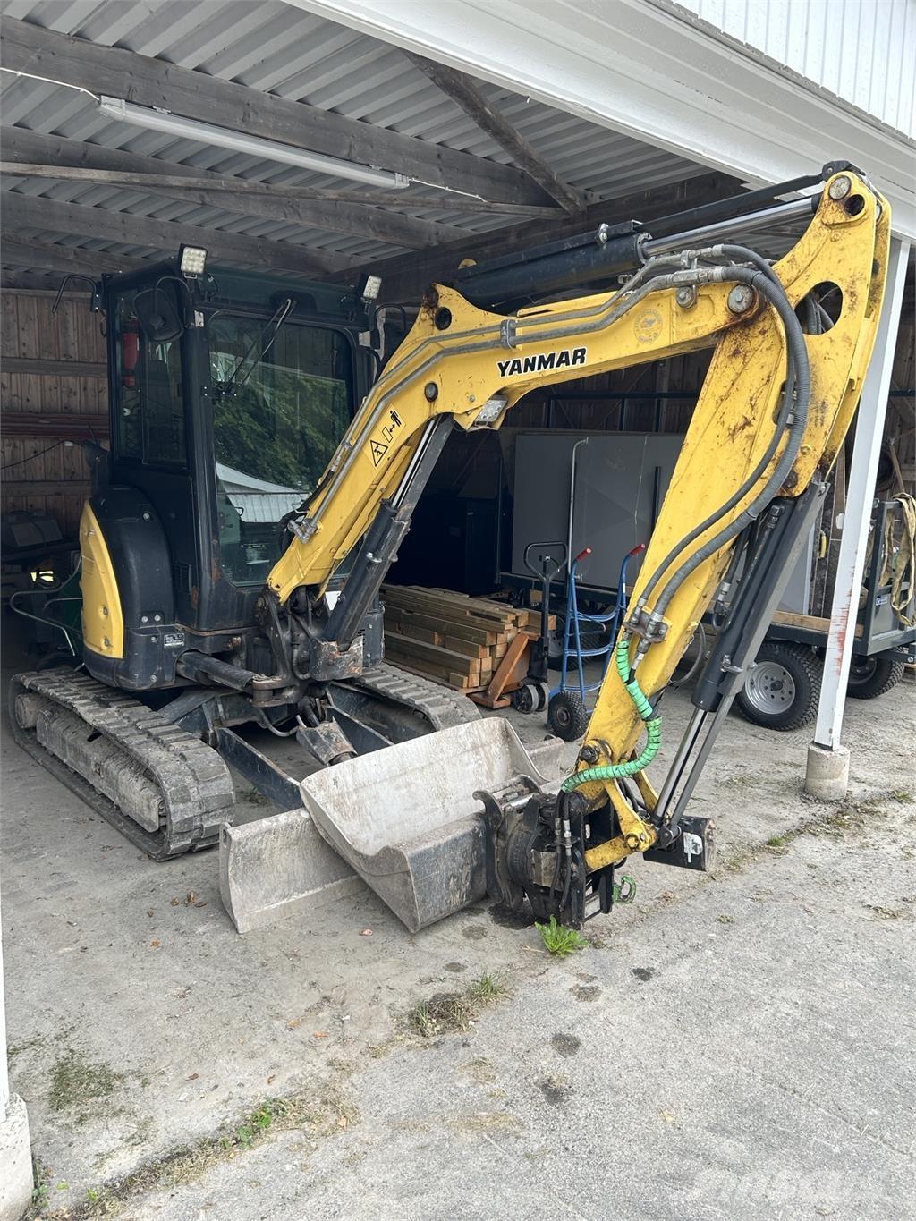 Yanmar VIO 38 GRÄVARE Kolesové nakladače