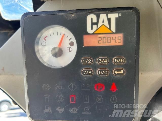 CAT 239D Šmykom riadené nakladače