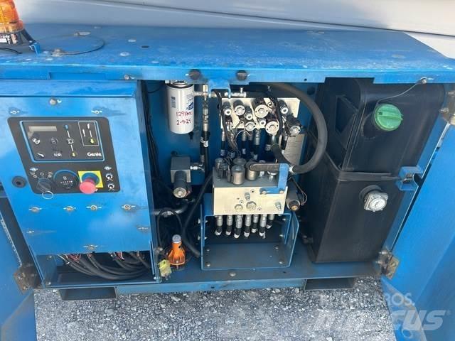 Genie GS3369 RT Nožnicové zdvíhacie plošiny