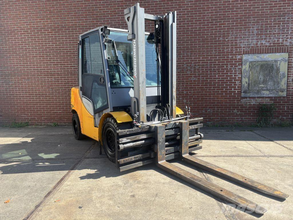 Jungheinrich DFG 545s Dieselové vozíky