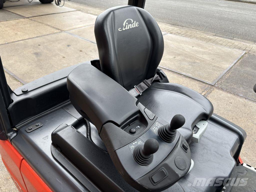 Linde E16L-02 Akumulátorové vozíky