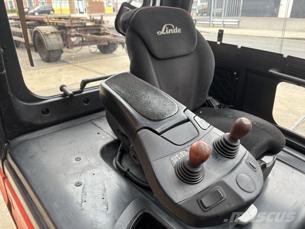 Linde E25L-01 Akumulátorové vozíky