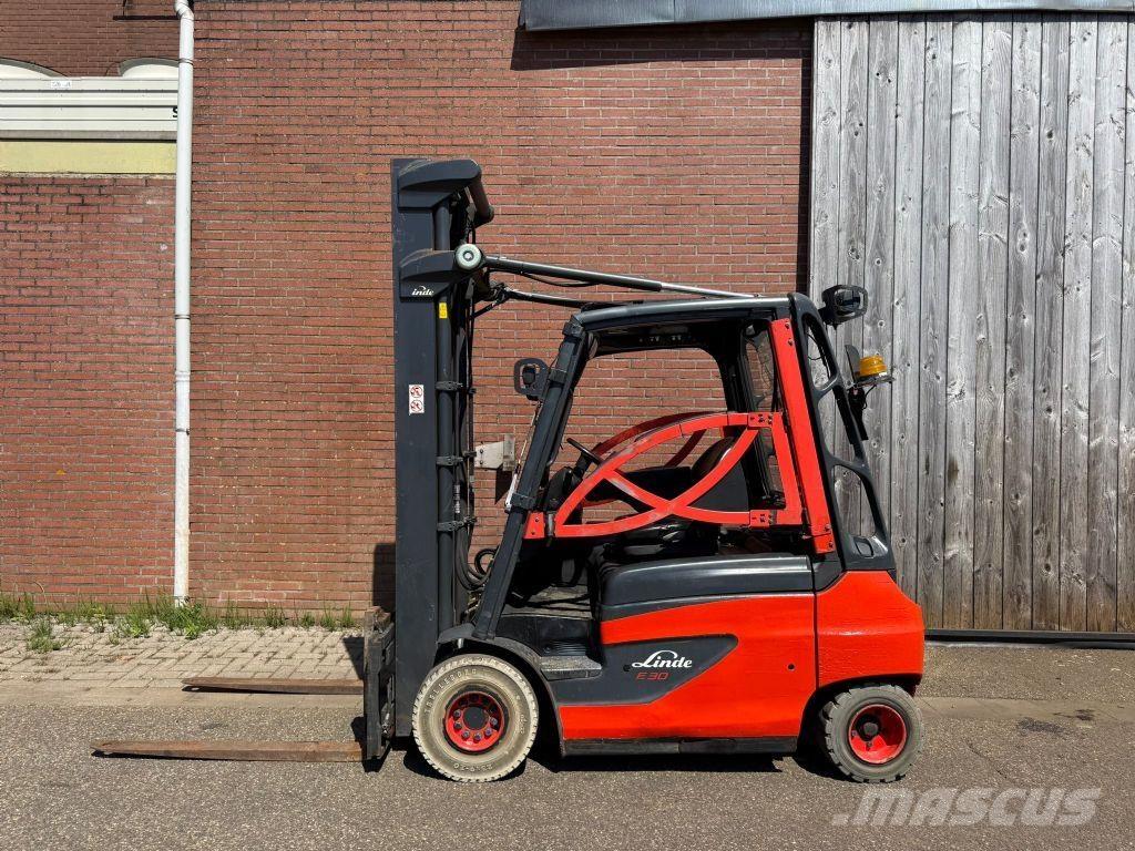 Linde E30-01 Akumulátorové vozíky