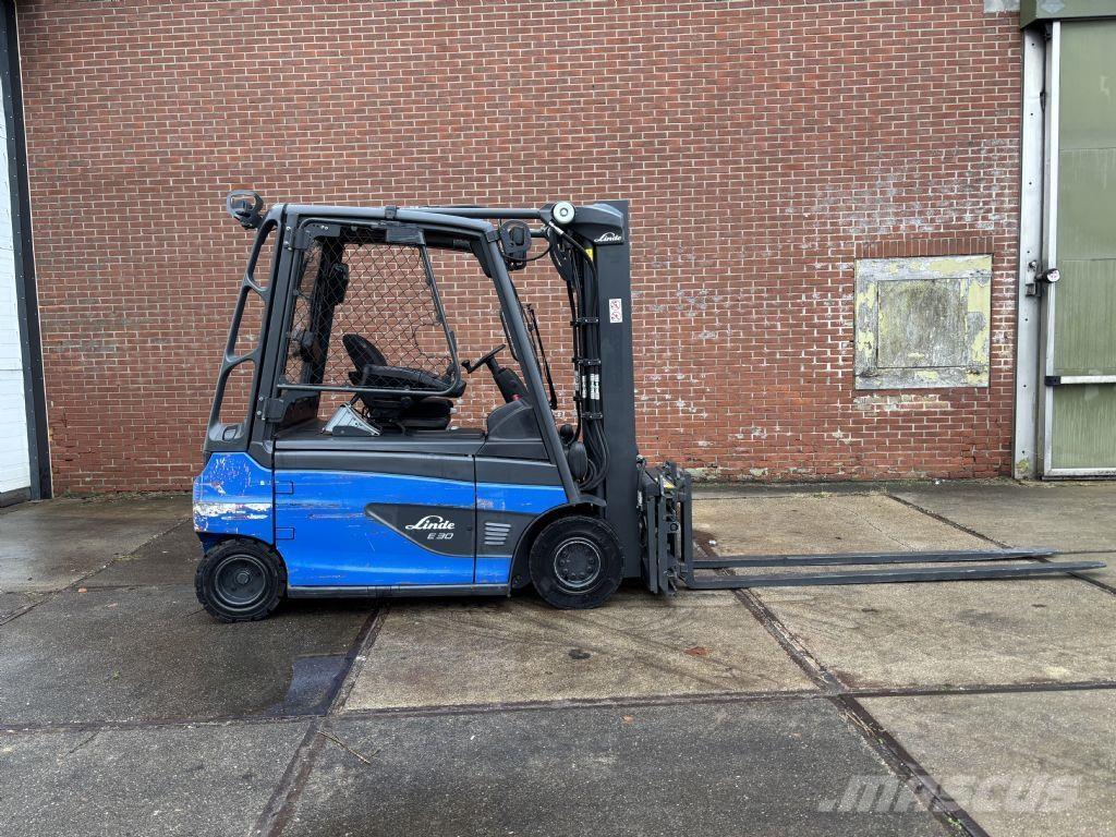 Linde E30L-01 Akumulátorové vozíky