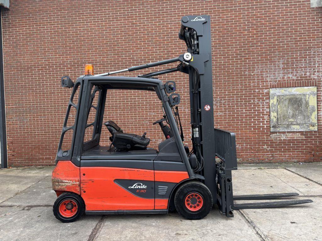 Linde E30L-01 Akumulátorové vozíky