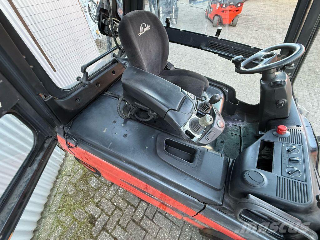 Linde E35HL-01 Akumulátorové vozíky