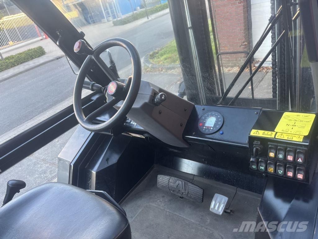 Manitou M30-4 Terénne vysokozdvižné vozíky