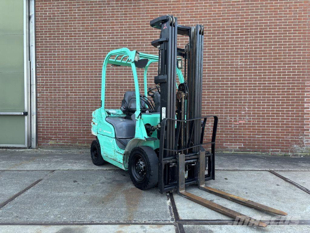 Mitsubishi FD25N Dieselové vozíky