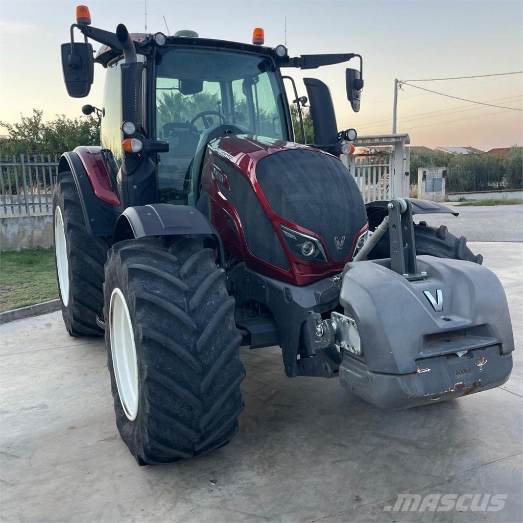 Valtra N174 Traktory