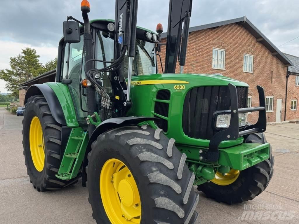 John Deere 6830 Traktory
