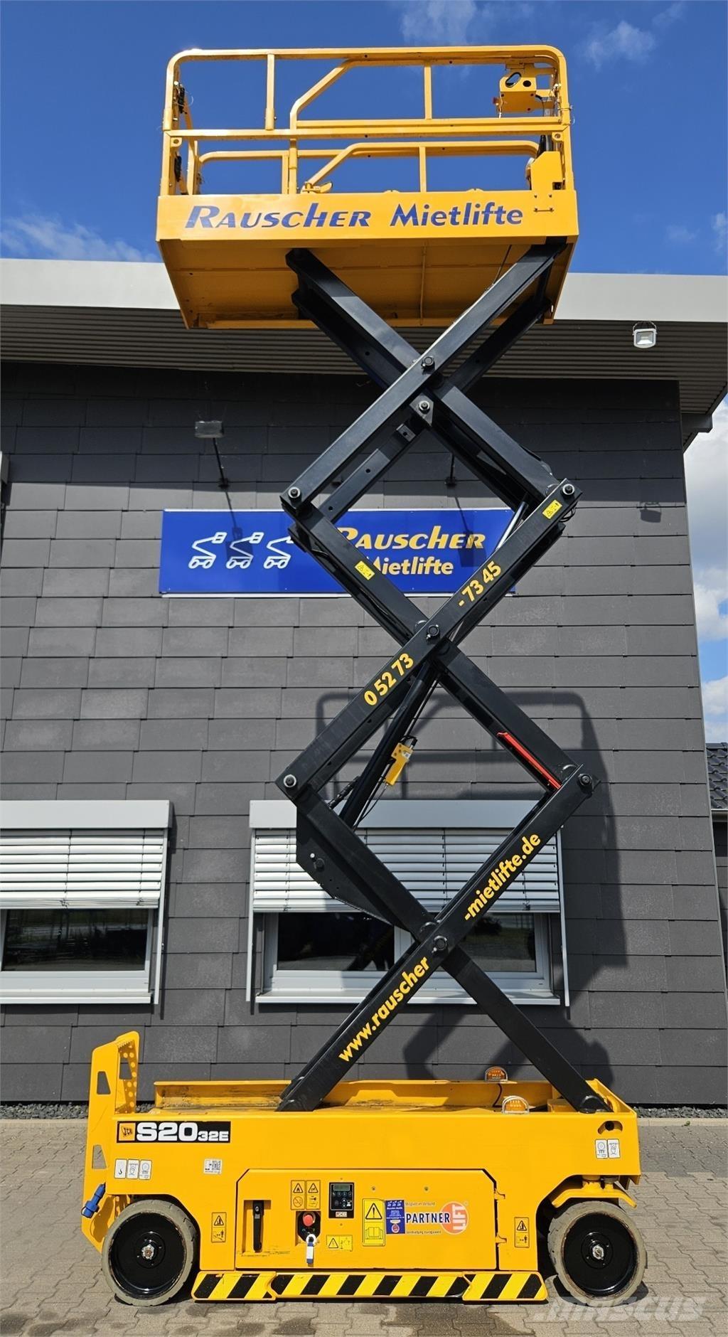 JCB S2032E Nožnicové zdvíhacie plošiny