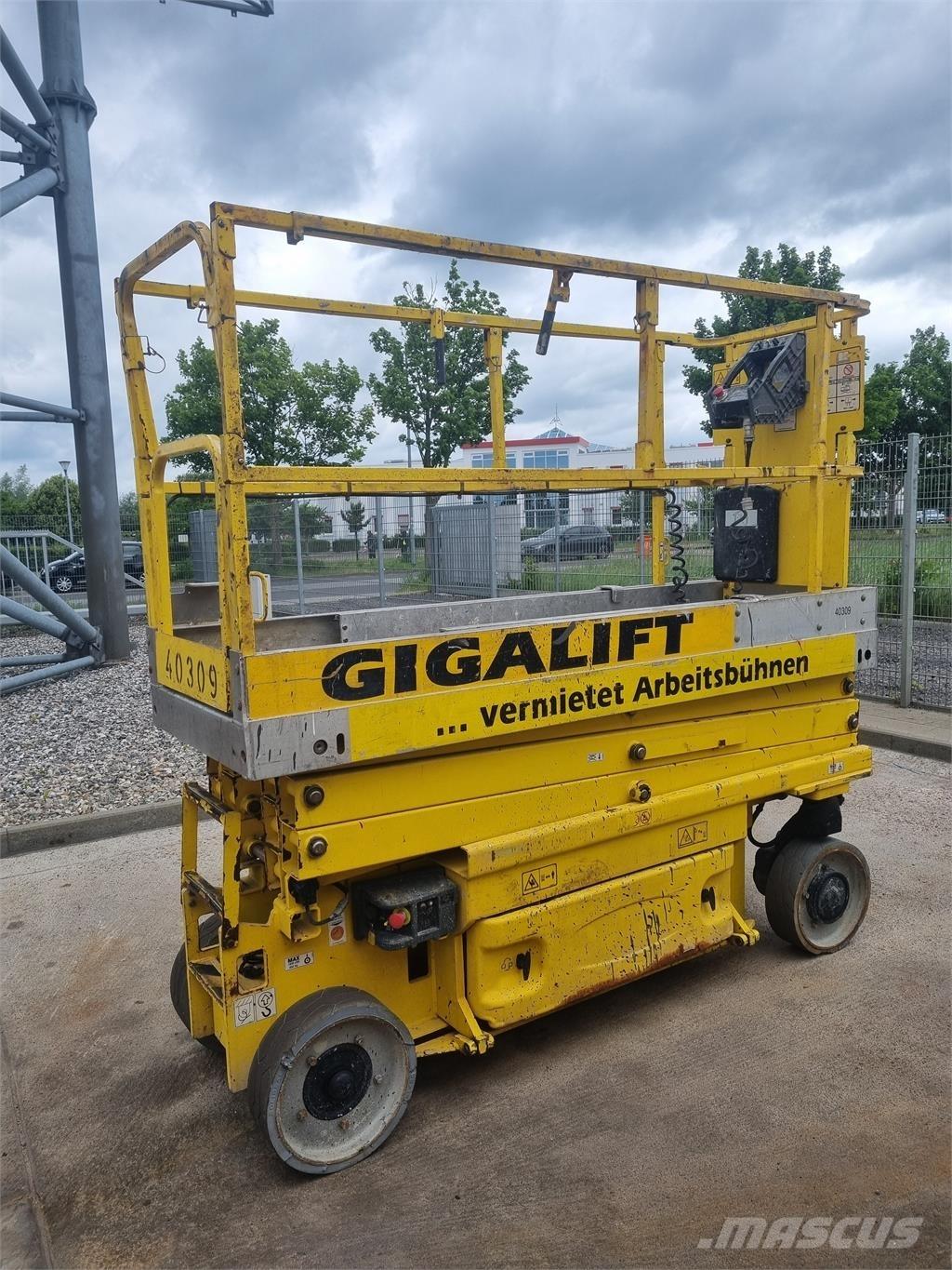 JLG 2030 ES Nožnicové zdvíhacie plošiny