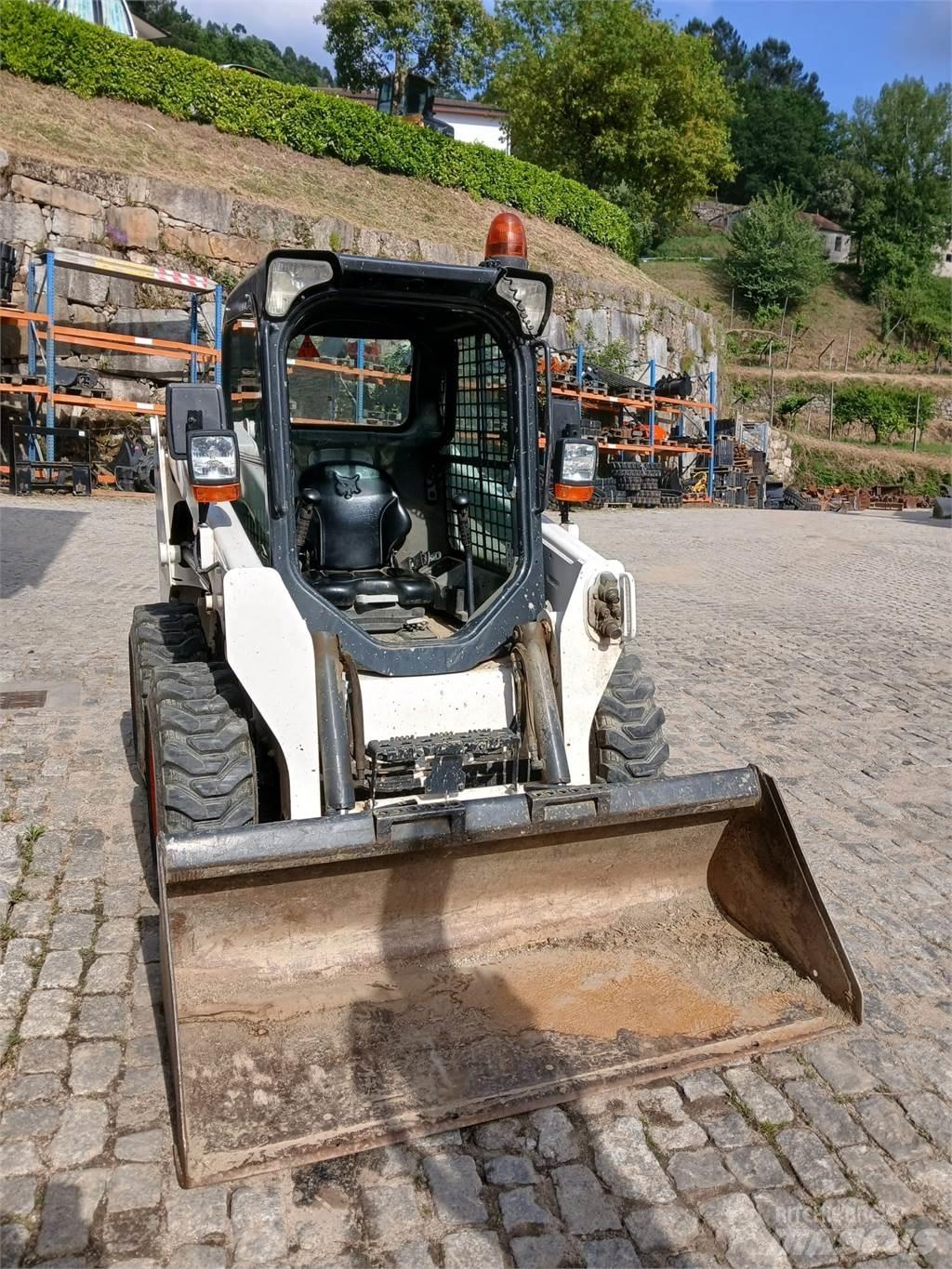 Bobcat S550 Kolesové nakladače