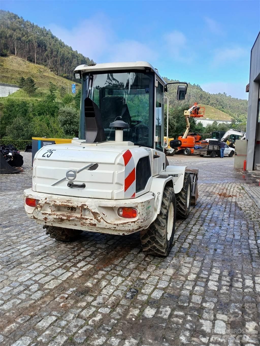Volvo L30G Stavebníctvo - ostatné