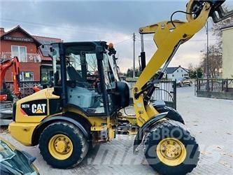 CAT 907H Kolesové nakladače