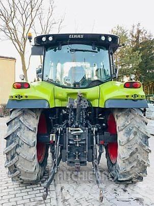 CLAAS ARION 520 Traktory