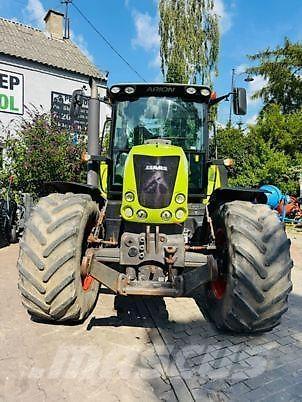 CLAAS ARION 640 Traktory