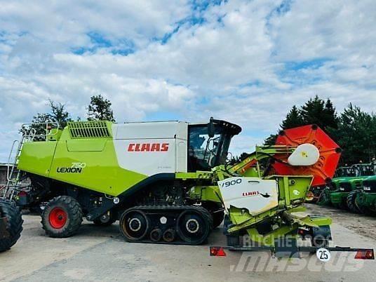 CLAAS LEXION 750 Kombinované zberacie stroje