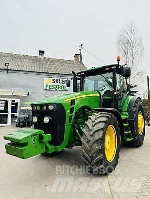 John Deere 8345R Traktory