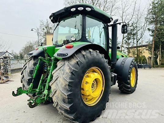 John Deere 8345R Traktory
