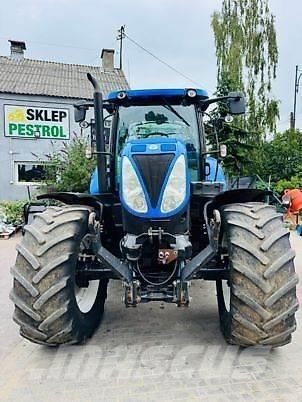 New Holland T7.210RC Traktory
