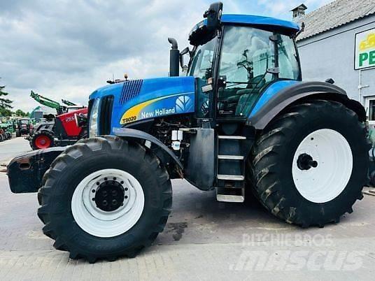 New Holland T8020 Traktory