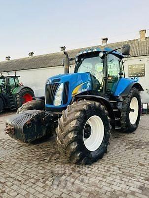 New Holland T8040 Traktory