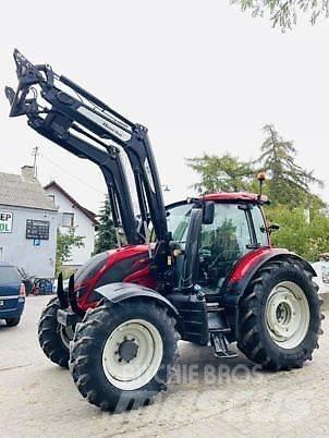 Valtra N104 Traktory