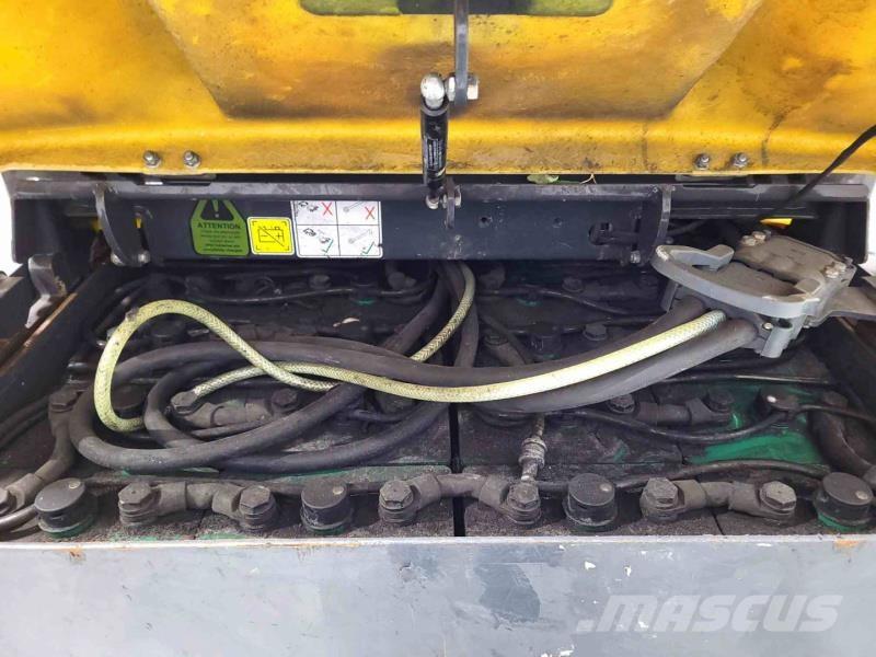 Aisle-Master 20SHE Vozíky do úzkych uličiek