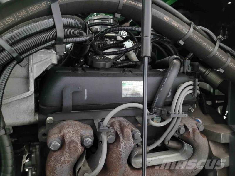 Combilift C8000 GAS 4 cestné vysokozdvižné vozíky