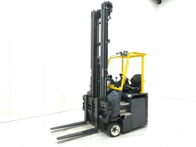 Combilift CBE2500 4 cestné vysokozdvižné vozíky