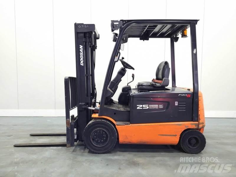 Doosan B25X-5 Akumulátorové vozíky