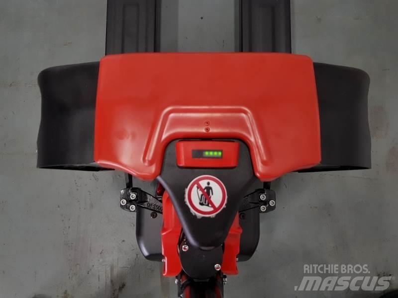 EP F4 PALLET TRUCK Ručný paletový vozík