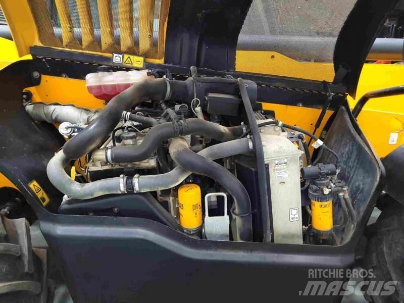 JCB 535-125 HIVIZ Teleskopické manipulátory