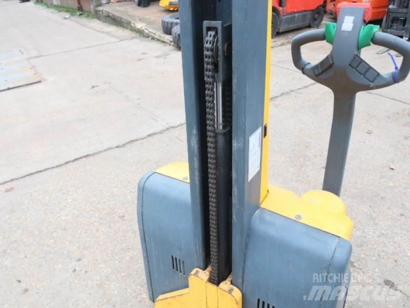 Jungheinrich EMC110 Ručné paletové vozíky