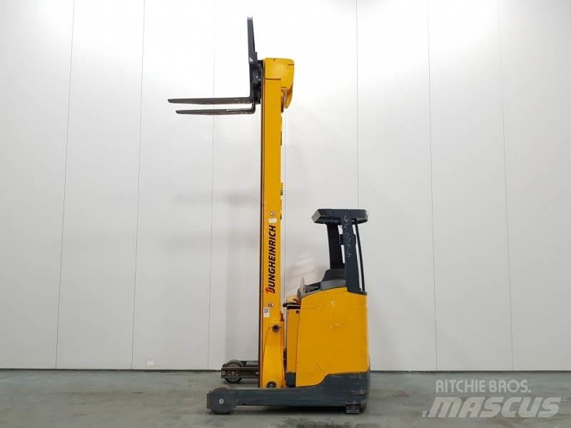 Jungheinrich ETV216 Retraky