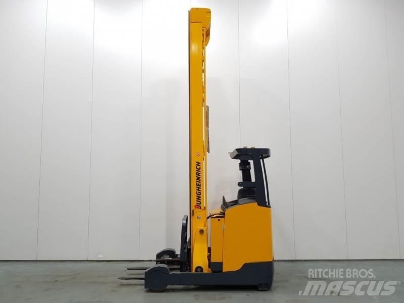 Jungheinrich ETV325 Retraky