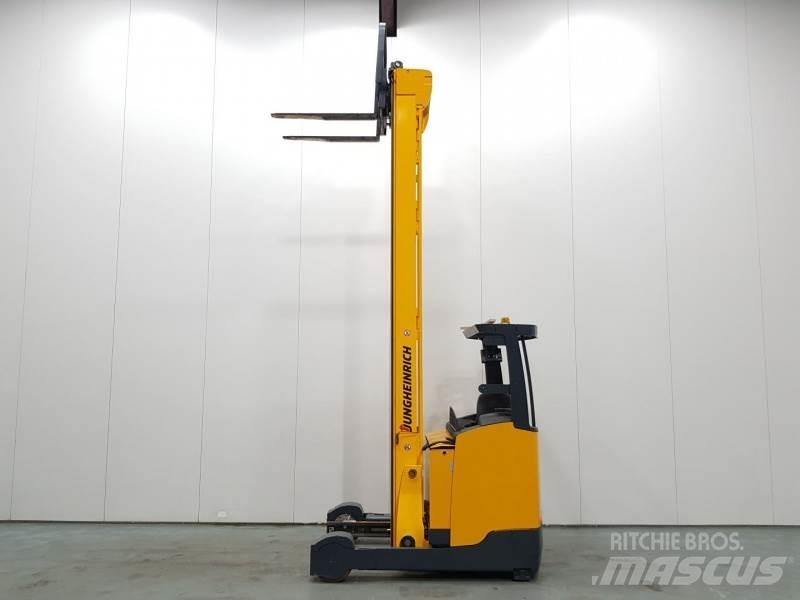 Jungheinrich ETV325 Retraky