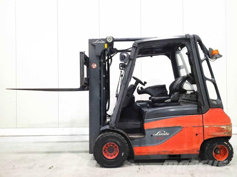Linde E30-01 Akumulátorové vozíky