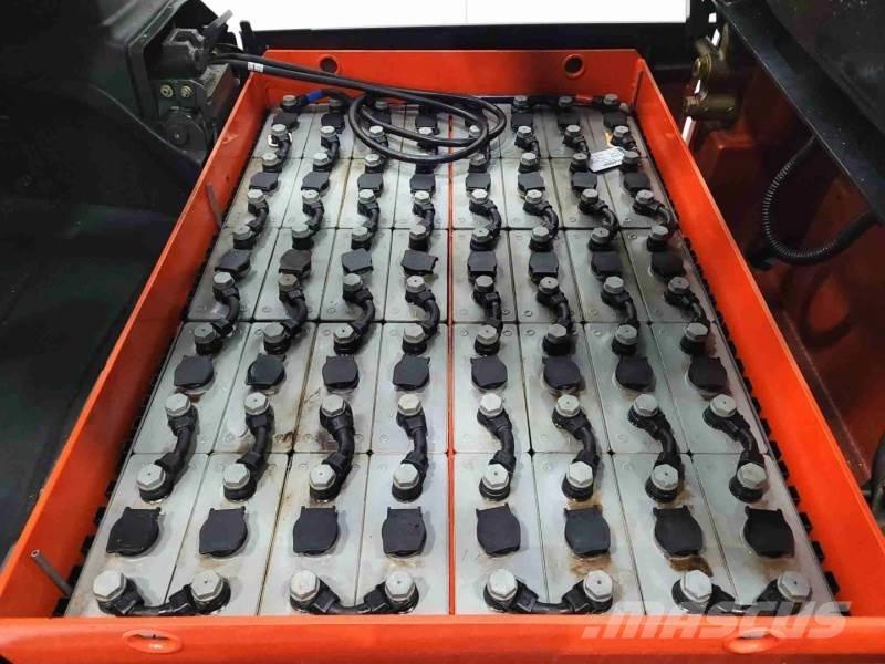 Linde E30 387 Akumulátorové vozíky