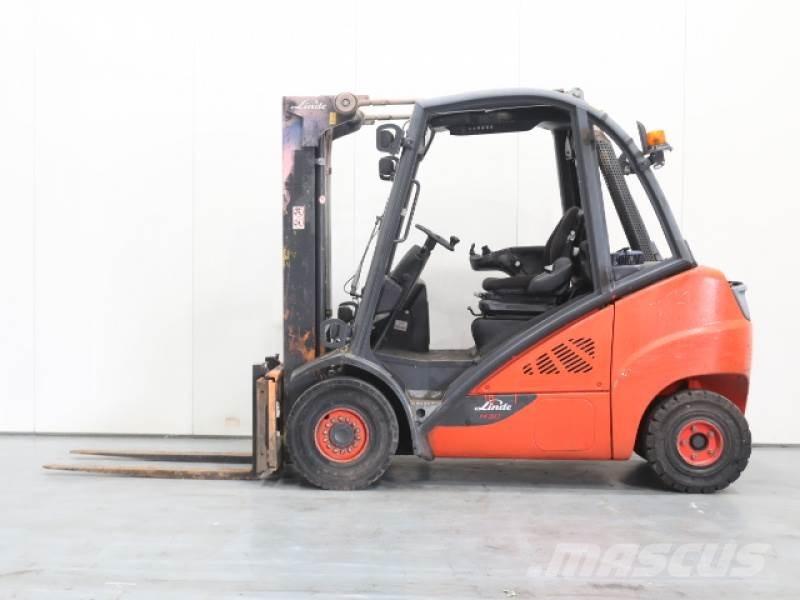 Linde H30D-02 393 RENTAL Dieselové vozíky