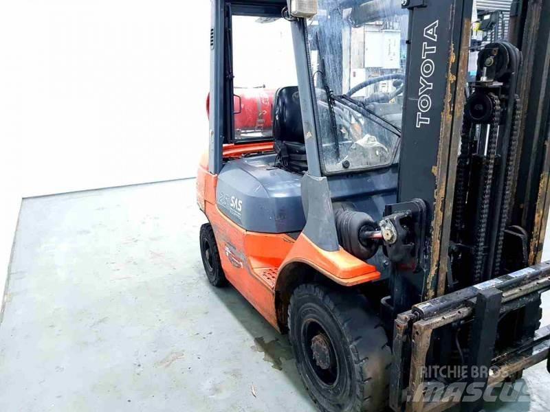 Toyota 42-7FGF25 LPG vozíky
