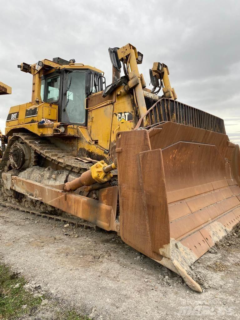 CAT D9T Pásové dozéry