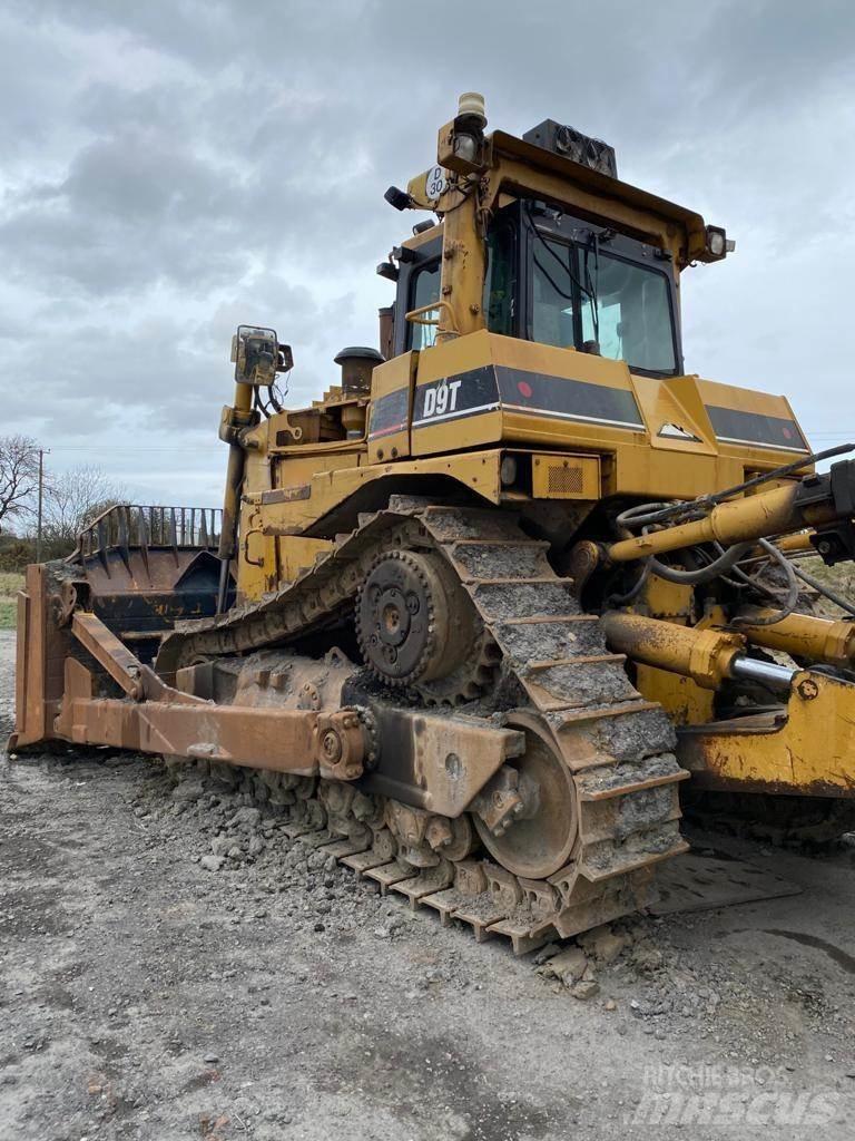 CAT D9T Pásové dozéry