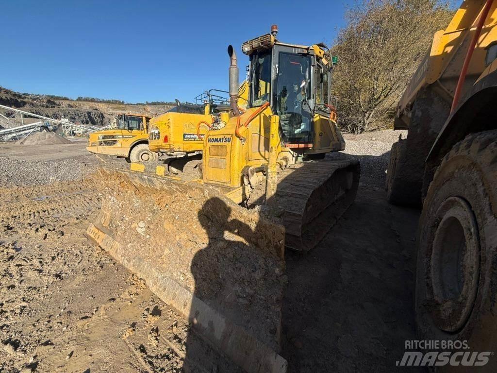 Komatsu D51PX Pásové dozéry