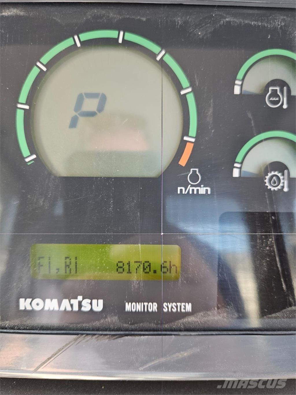 Komatsu D61PX-15 Pásové dozéry