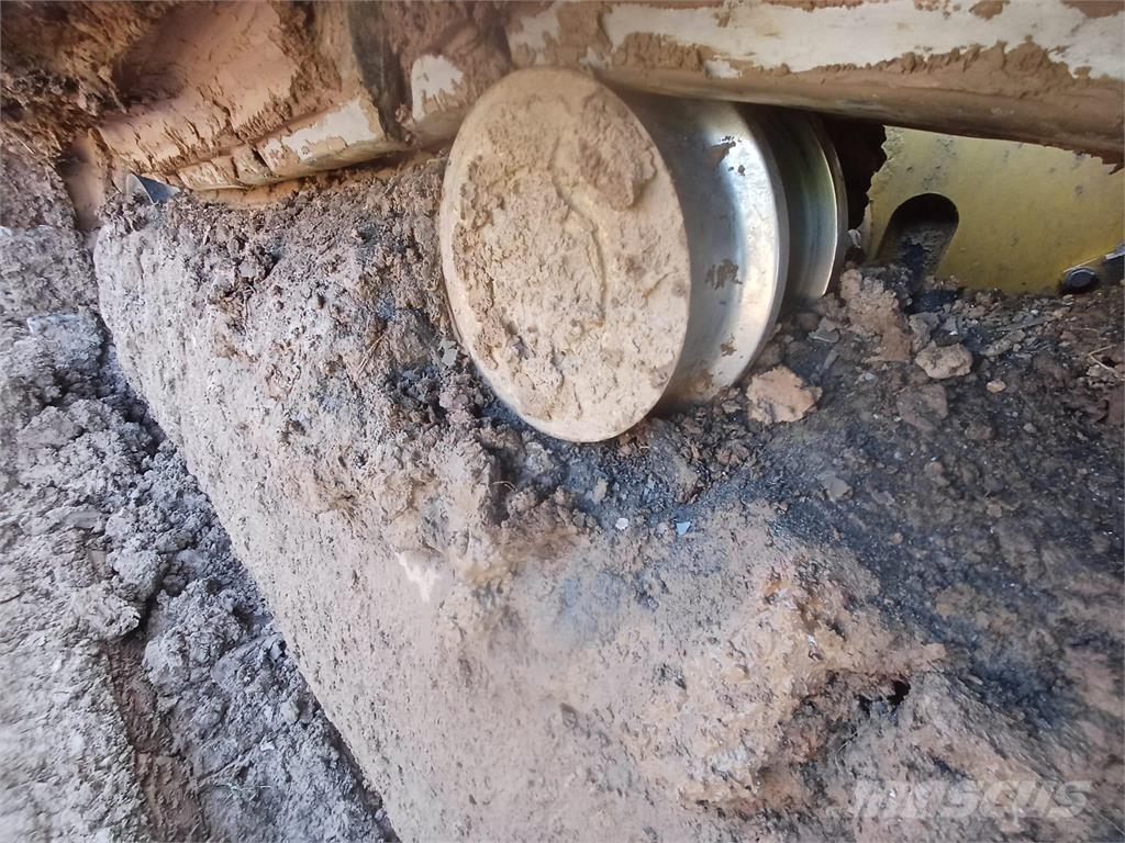 Komatsu D65PX-17 Pásové dozéry